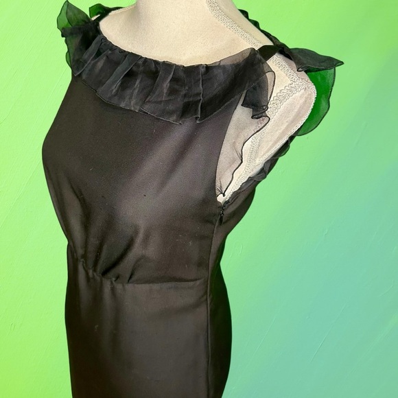 Vintage Giambattista Valli Black 100% Textured Silk Ruffled Neckline Midi Dress - Picture 6 of 16